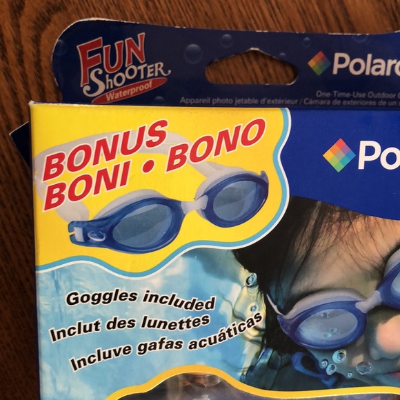 Polaroid Fun Shooter w Bonus Goggles ~ waterproof / disposable Camera - Picture 3 of 11